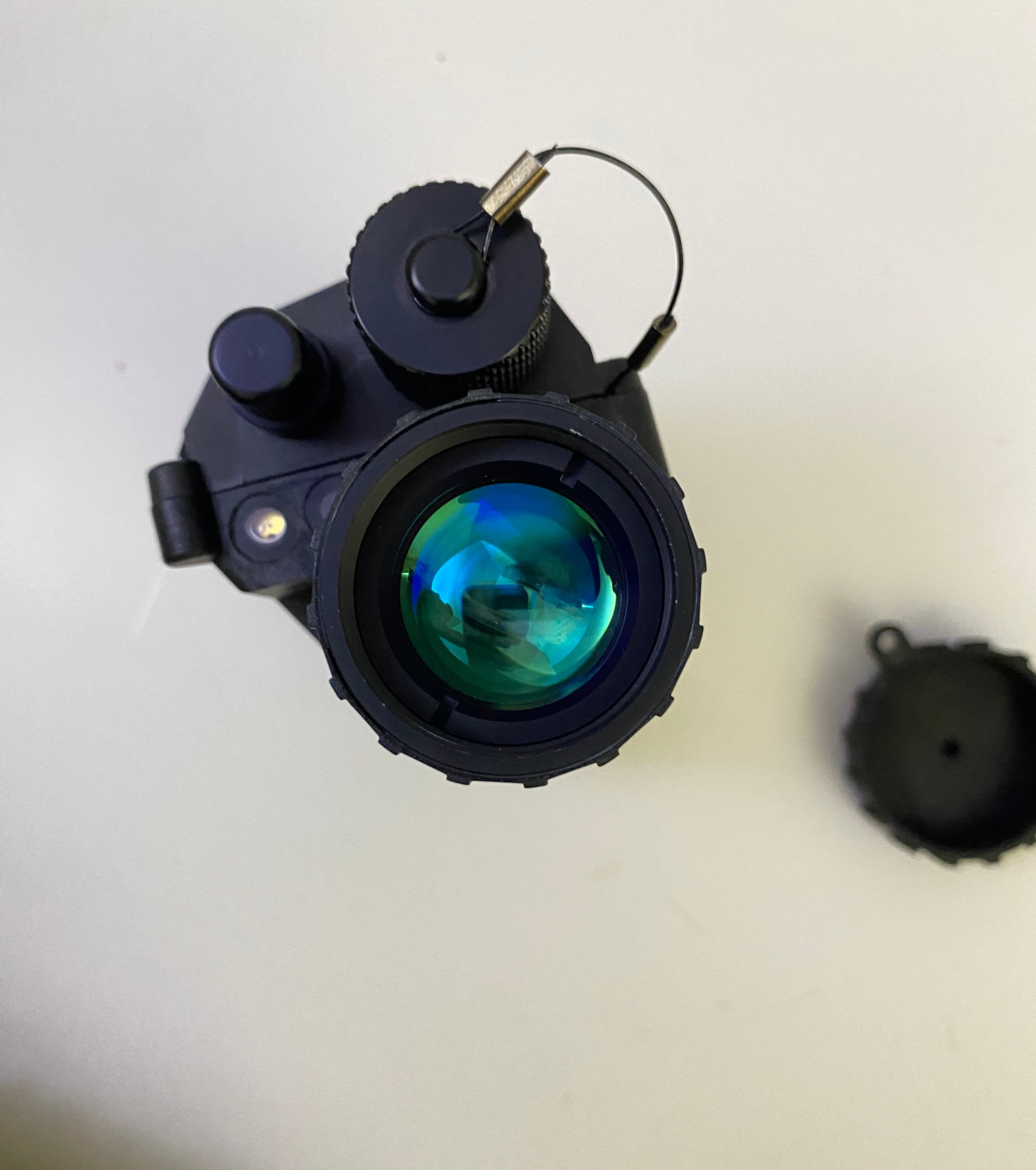 Blemished Omni 7 PVS-14 detail